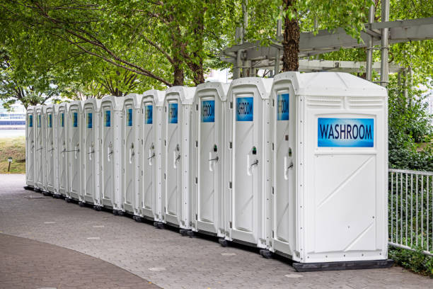 Best Portable bathroom rental  in Eggertsville, NY
